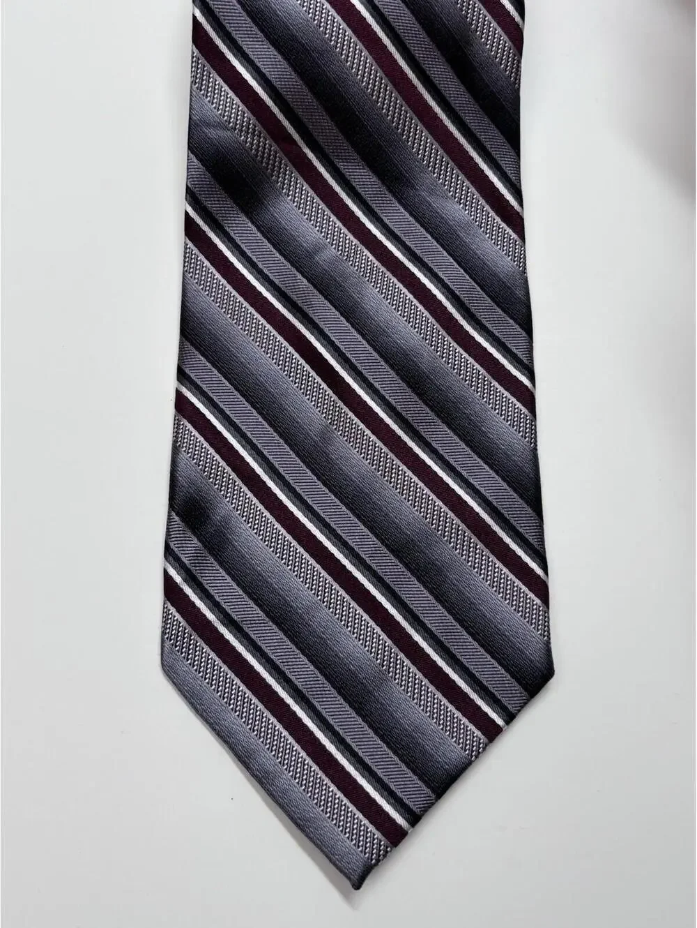 Pronto‎ Uomo Men's 100% Silk Tie
